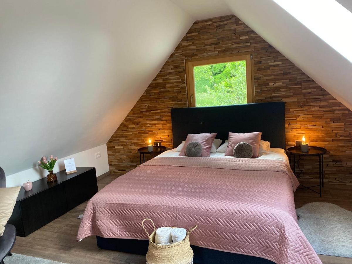Hotel Glamping Gozdna Jasa Bovec Esterno foto