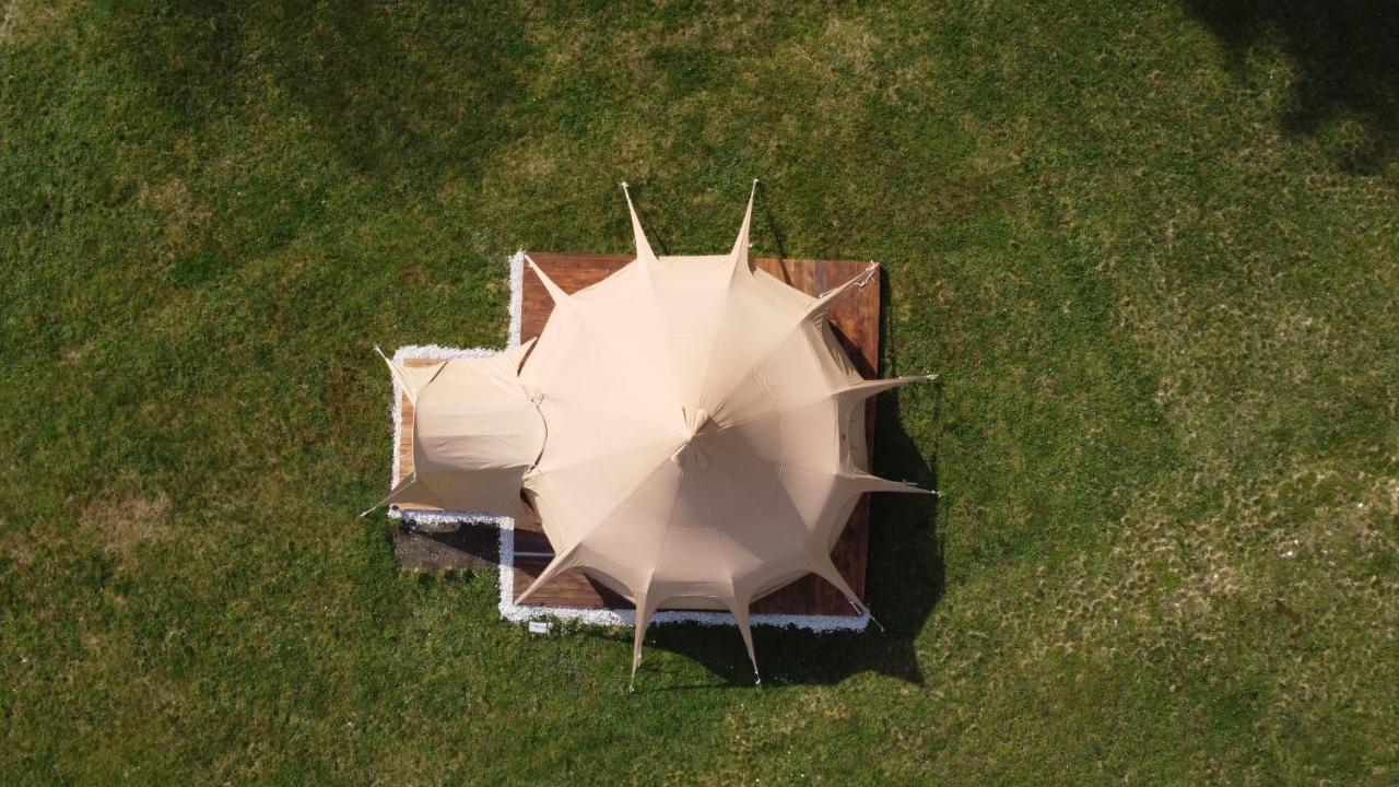 Hotel Glamping Gozdna Jasa Bovec Esterno foto