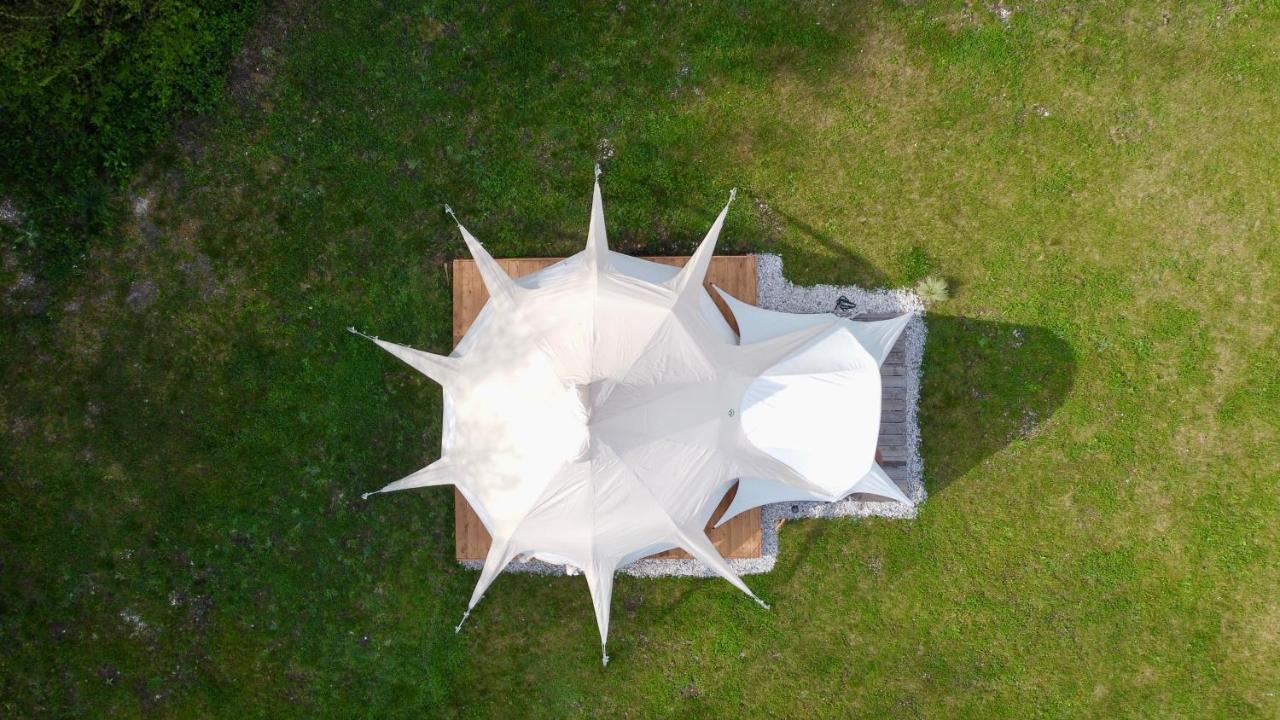 Hotel Glamping Gozdna Jasa Bovec Esterno foto