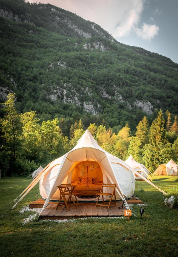 Hotel Glamping Gozdna Jasa Bovec Esterno foto