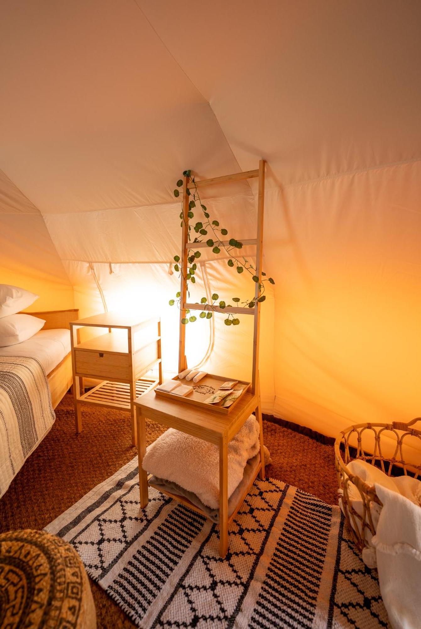 Hotel Glamping Gozdna Jasa Bovec Esterno foto
