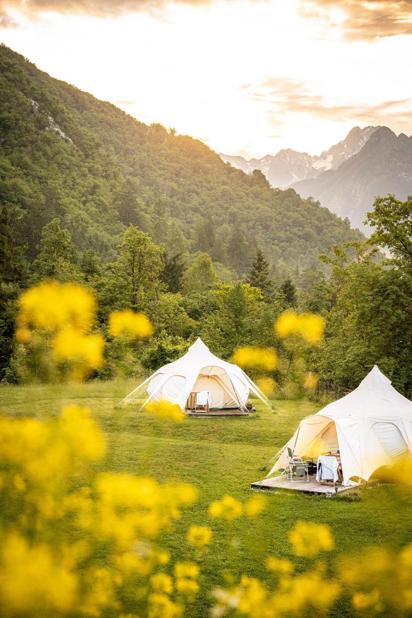 Hotel Glamping Gozdna Jasa Bovec Esterno foto